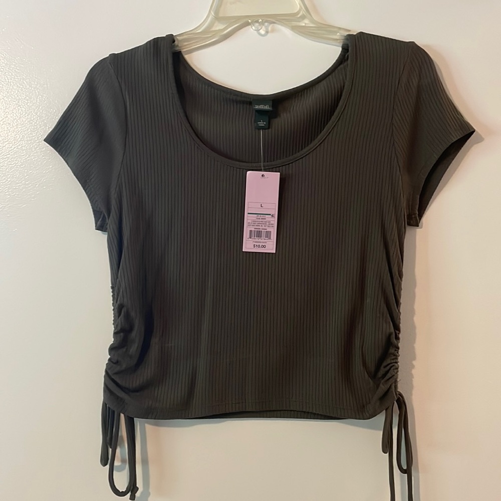 NWT olive side tie crop top size large